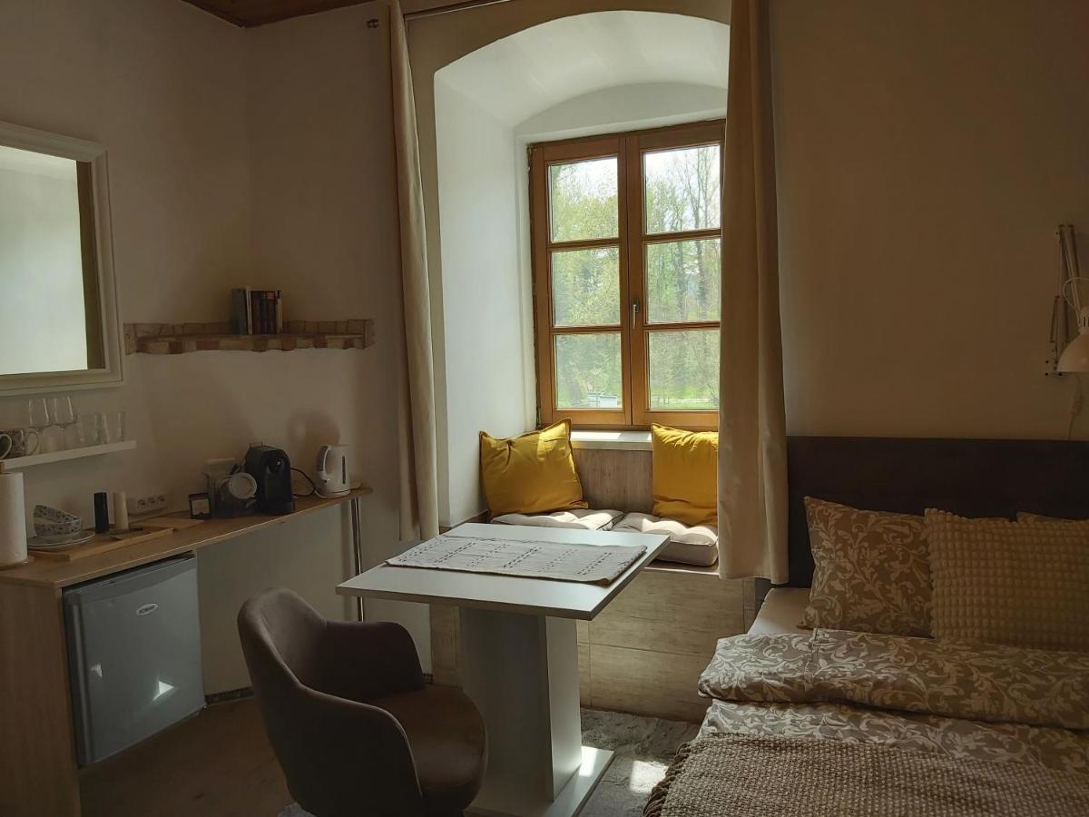 Zimmer Donaustrand Leiben Εξωτερικό φωτογραφία